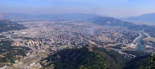 浙江溫州平陽第二大鎮(zhèn),是全國千強鎮(zhèn),綜合實力僅次于鰲江鎮(zhèn)